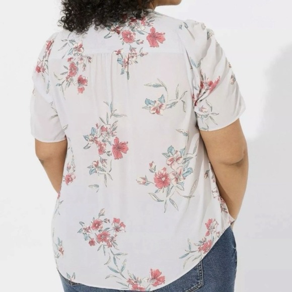 Torrid Harper Gray Floral Georgette V Neck Ruched Sleeve Blouse Size 3X‎ - Picture 2 of 10